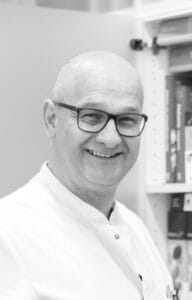 Porträt des Autors Univ.-Prof. Dr. med. Markus Knuf, Arzt für Kinder- und Jugendmedizin Neuropädiatrie, Neonatologie, Pädiatrische Intensivmedizin, Infektiologie