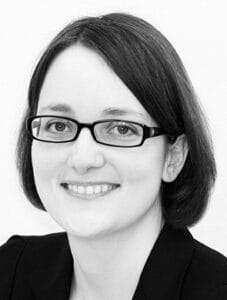 Porträt der Autorin Prof. Dr. med. Susanne Wiegand Leitende Oberärztin der Klinik und Poliklinik für Hals-, Nasen-, Ohrenheilkunde am Universitätsklinikum Leipzig