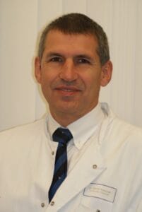 Porträt des Autors Dr. med. Bernd Kasprzak Leitender Oberarzt der Klinik für Vaskuläre und Endovaskuläre Chirurgie des Universitätsklinikums Münster