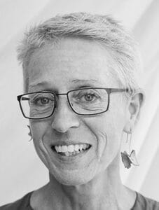 Porträt der Autorin Dr. med. Babett Ramsauer, leitende Oberärztin Geburtsmedizin Vivantes-Klinikum Neukölln