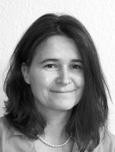 Porträt der Autorin Dr. med. Stefanie Hecker-Nolting COSS-Studienärztin am Klinikum Stuttgart - Olgahospital