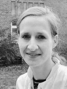 Porträt der Autorin Dr. med. Julia Onken, Oberärztin der Klinik für Neurochirurgie Campus Charité Mitte