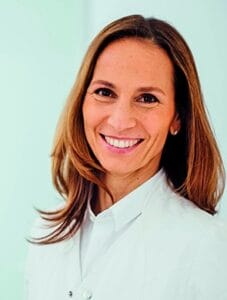 Porträt der Autorin Prof. Dr. med. Inka Wiegratz, Betreuung von Frauen mit unerfülltem Kinderwunsch als auch Patientinnen mit endokrinen Störungen