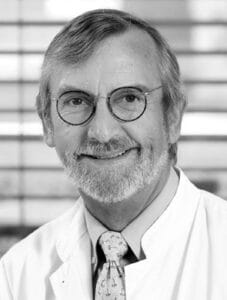 Porträt des Autors Prof. Dr. Herbert Koop Chefarzt der II. Inneren Klinik - Gastroenterologie des HELIOS Klinikum Berlin-Buch