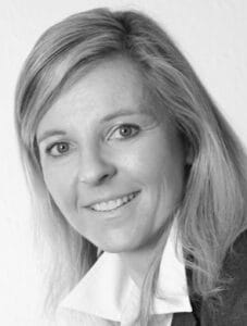 Porträt der Autorin Dr. Stephanie Baas, Fachärztin für Kinderheilkunde und Jugendmedizin
