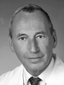 Porträt des Autors Univ.-Prof. DDr. Johannes Huber, wissenschaftlichen Schwerpunkten Frauenmedizin und Altersforschung