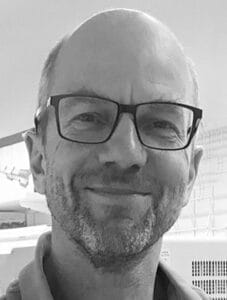 Porträt des Autors Prof. Dr. med. Bernd Hoppe Facharzt für Pädiatrie