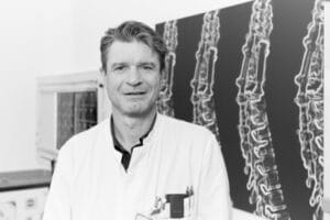 Porträt des Autors Prof. Dr. Stefan Zausinger, Neurochirurg