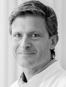 Porträt des Autors PD Dr. med. Alexander Winter, urologische Ausbildung am Klinikum Augsburg und Klinikum Oldenburg