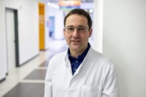 Porträt des Autors Dr. Andreas Strack, Facharzt für Kinderchirurgie