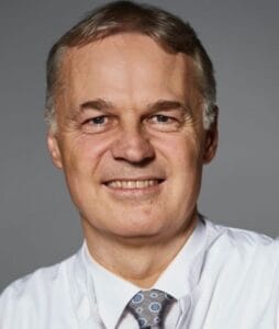 Porträt des Autors Prof. Dr. med. Andreas Scheider, ärztlicher Direktor der Klinik für Augenheilkunde am evangelischen Krankenhaus Essen Werden.