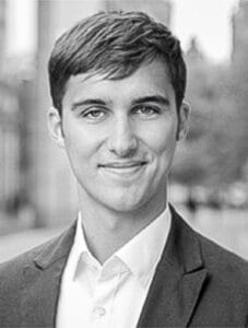 Porträt des Autors Dr. med. Aaron Schindler, Facharzt für Innere Medizin