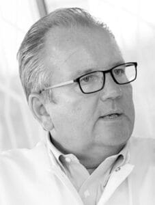 Porträt des Autors Prof. Dr. med. Christian Jackisch, Facharzt für Geburtshilfe und Frauenheilkunde