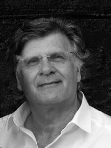 Porträt des Autors Prof. Dr. Ulrich Lotzmann, Direktor der Abteilung für Orofaziale Prothetik und Funktionslehre am Medizinischen Zentrum für Zahn-, Mund- und Kieferheilkunde, Philipps-Universität Marburg