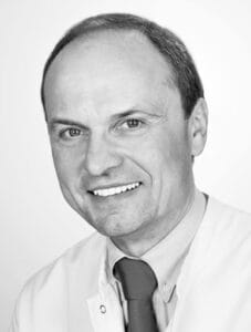 Porträt des Autors Prof. Dr. med. Bernd-Dieter Gonska, Klinikdirektor der St. Vincentius-Kliniken gAG Karlsruhe Med. Klinik III, Kardiologie, Intensivmedizin, Angiologie