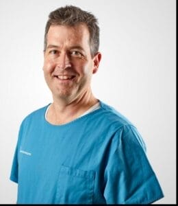 Porträt des Autors KD Dr. med. Michael Büttcher, Leitender Arzt, Pädiatrische Infektiologie und Pädiatrie, Kinderspital Luzern