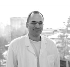 Porträt des Autors Prof. Dr. med. Matthias Greutmann, FESC, Facharzt für Innere Medizin und Kardiologie
