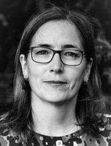 Porträt der Autorin Dr. med. Judith Bellmann-Strobl, Neurologin