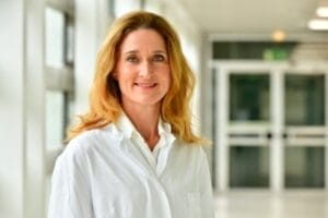 Porträt der Autorin PD Dr. med. Christiane Beck, leitende Oberärztin der Klinik für Anästhesiologie und Intensivmedizin der Medizinischen Hochschule Hannover