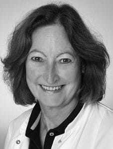 Porträt der Autorin Dr. Heidrun Bächli, Oberärztin Pädiatrische Neurochirurgie Neurochirurgische Klinik Uniklinik Köln