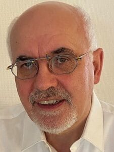 Porträt des Autors Prof. Dr. med. Santiago Ewig, Facharzt für Innere Medizin, Pneumologie, Intensivmedizin, Infektiologie, Umweltmedizin und Allergologie, Schlafmedizin