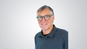 Porträt des Autors Dr. Klaus-Dieter Bastendorf, Zahnarzt und Wegbereiter für die Prävention in der Praxis