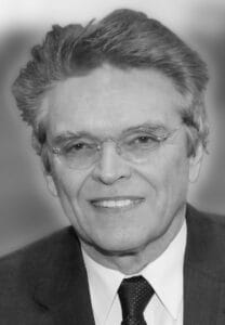 Porträt des Autors Prof. Dr. Hermann Eichstädt Facharzt für Herz- und Kreislauferkrankungen