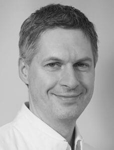 Porträt des Autors Dr. med. David Albers, Abteilung für Innere Medizin und Gastroenterologie Elisabeth Krankenhaus Essen