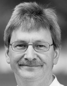 Porträt des Autors Dr. med. Johannes Jongen, niedergelassen als Chirurg in einer ausschließlich proktologischen Praxis mit Belegbetten in Kiel